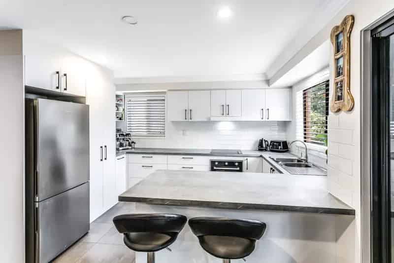 Real Estate For Lease - 3 Carla Court - Kallangur , QLD