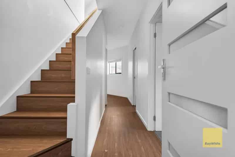 Modern Townhouse in a Prime Location - The Lifestyle You Deserve!