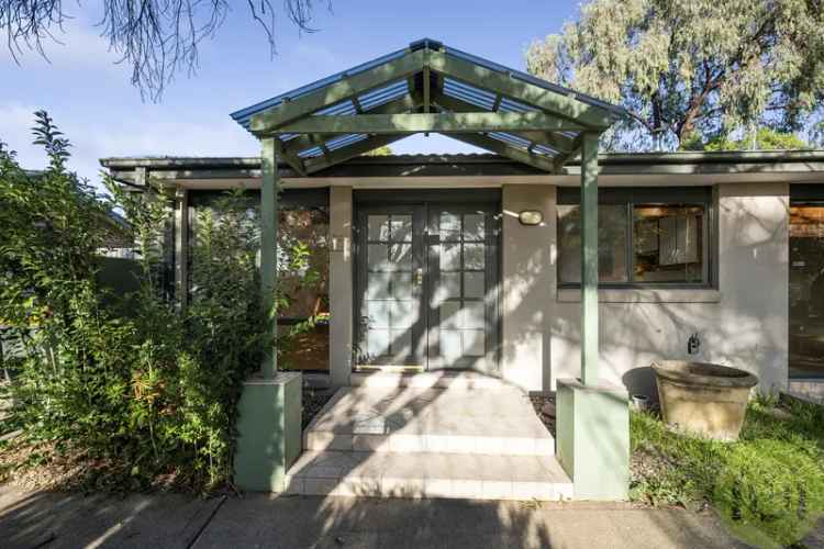 Great Family Home with Tennis Court Gowrie