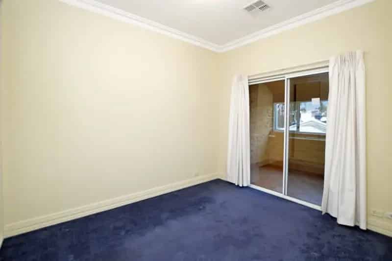 2 rooms house of 218 m² in Perth