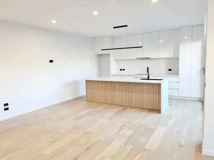 Buy House in Altona North - Modern Four Bedroom Townhouse