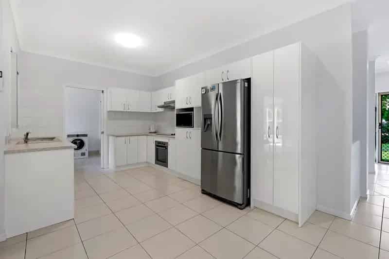 Coomera Spring Family Offering Versatile Floorplan & Spacious Backyard!