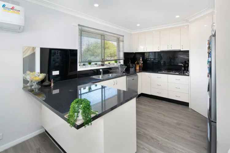 Stunning Family Home In Black Hill - Options Aplenty