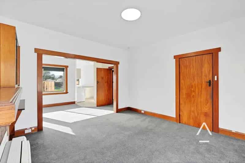 House for Sale in Mowbray with three bedrooms and landscaped garden