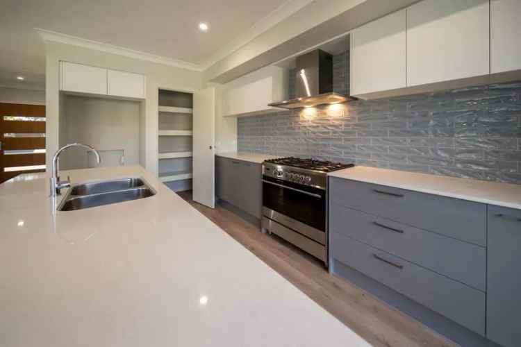 Four Bedroom House 55m2 Sydney