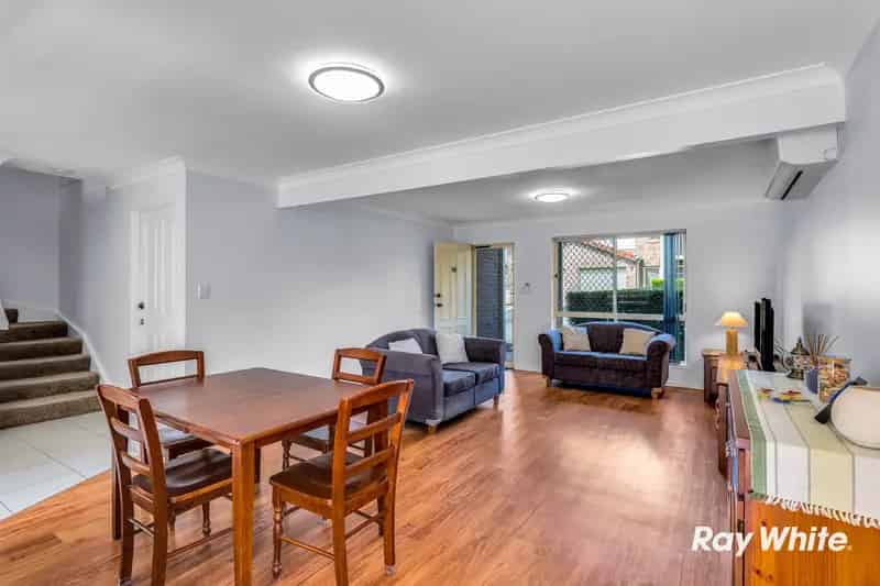 Spacious Calamvale Townhouse in Prime Location - Low Body Corp!!