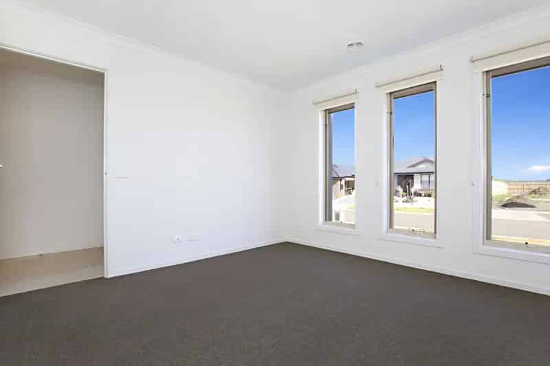 Rent Stunning 4 Bedroom Home in Beveridge with Modern Features