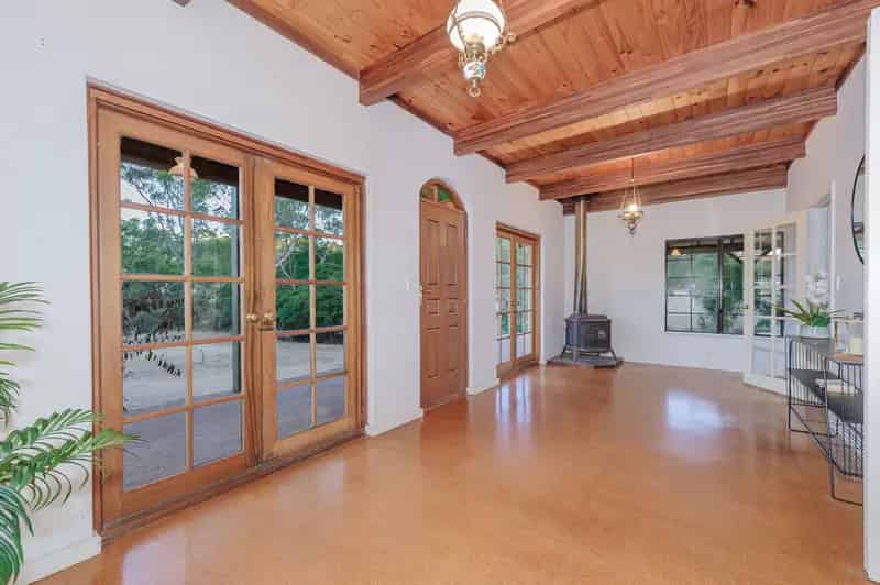 Buy Country Manor in Bullsbrook with Spacious 5 Bedroom Home and Acreage