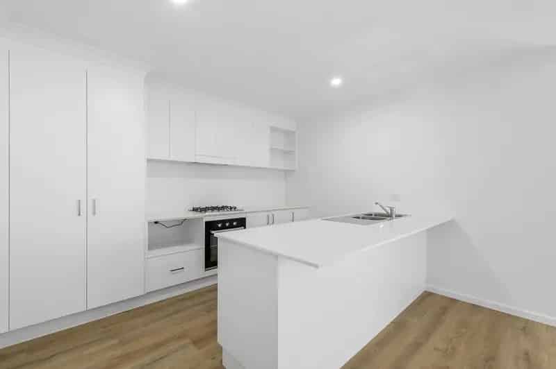 Lease 4 Bedroom Duplex in Wauchope with Modern Features