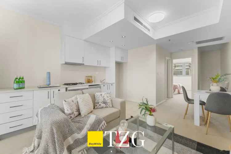 Modern & Spacious Apartment in the Heart of Burwood