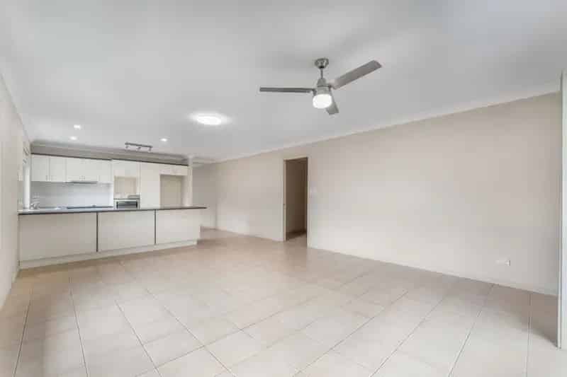 SPACIOUS FAMILY HOME BOASTING MULTIPLE LIVING AREAS