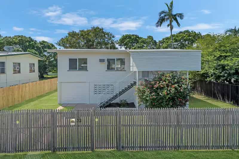Beautifully Renovated Home in the Heart of Cranbrook!