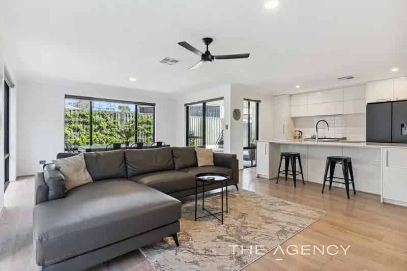 House For Sale - 9 Balcombe Loop, Bushmead WA 6055