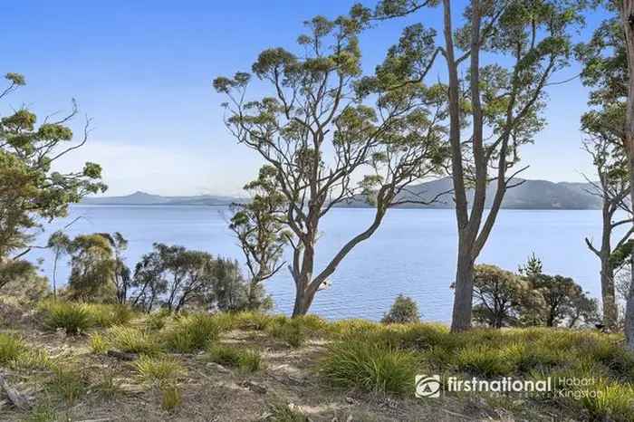 Land For Sale in Alonnah, Tasmania