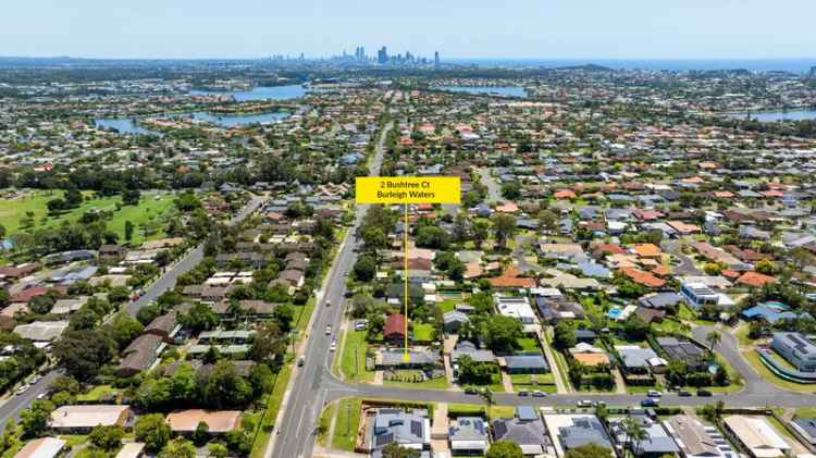 Family Home in Burleigh Waters on Spacious 622m2 Corner Block