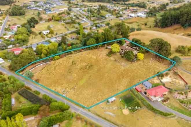 House For Sale , Cygnet, Tasmania
