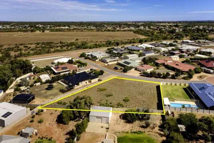 Strathalbyn Block with Stunning Views 2041m2