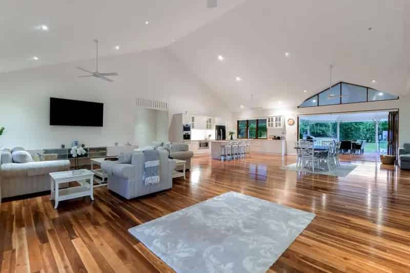 buy rural property in Port Douglas with magnificent residence and gardens