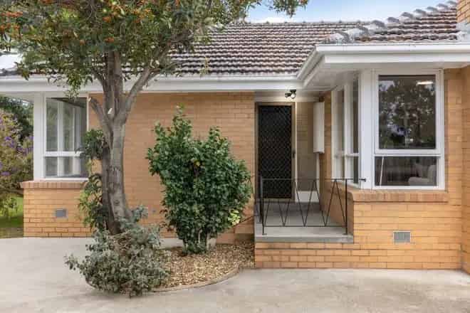 House For Sale , 4, Amber Court, Melbourne, Victoria