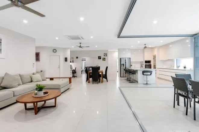 House For Sale in Cairns, Queensland