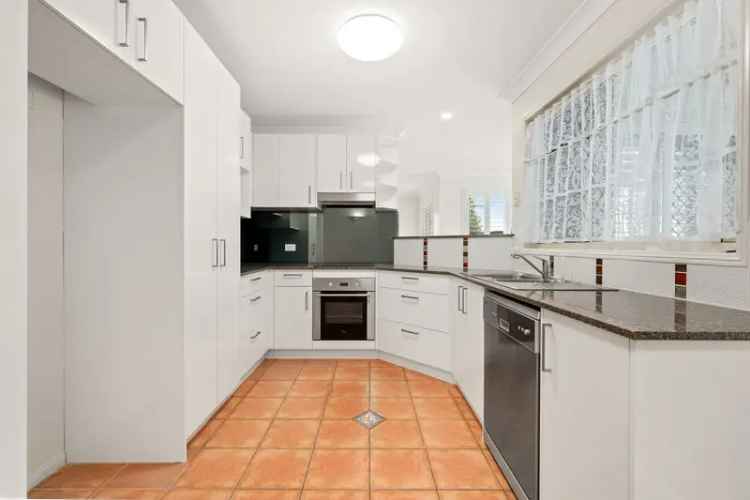 Lease Home in Hillcrest QLD with Low Maintenance and Garden Oasis