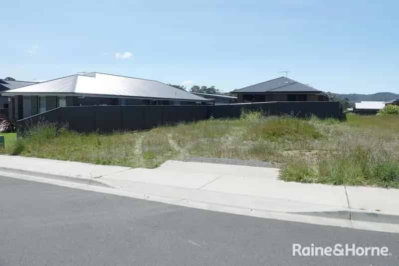 Buy House in Spring Farm Estate Kingston with Stunning Mountain Views