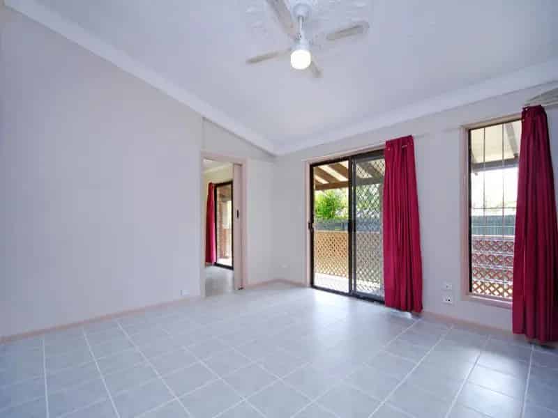 Real Estate For Lease - 3 Emerald Street - Marsden , QLD