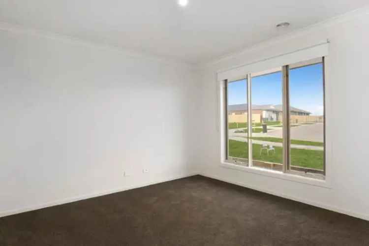 Lease 4 Bedroom House in Beveridge with Community Features