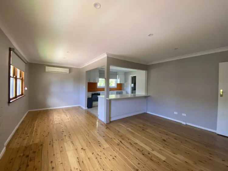 House For Rent in 90, Beach Road, Batemans Bay, New South Wales