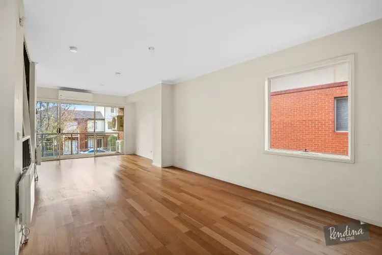 3 rooms house of 294 m² in Melbourne