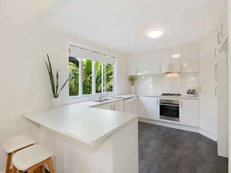 Renovated Light Filled Family Home With Lawn & Garden Maintenance Included.