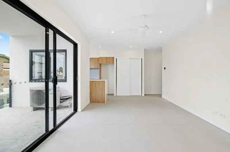 3 Bedroom Apartment Near Burleigh Heads Beach