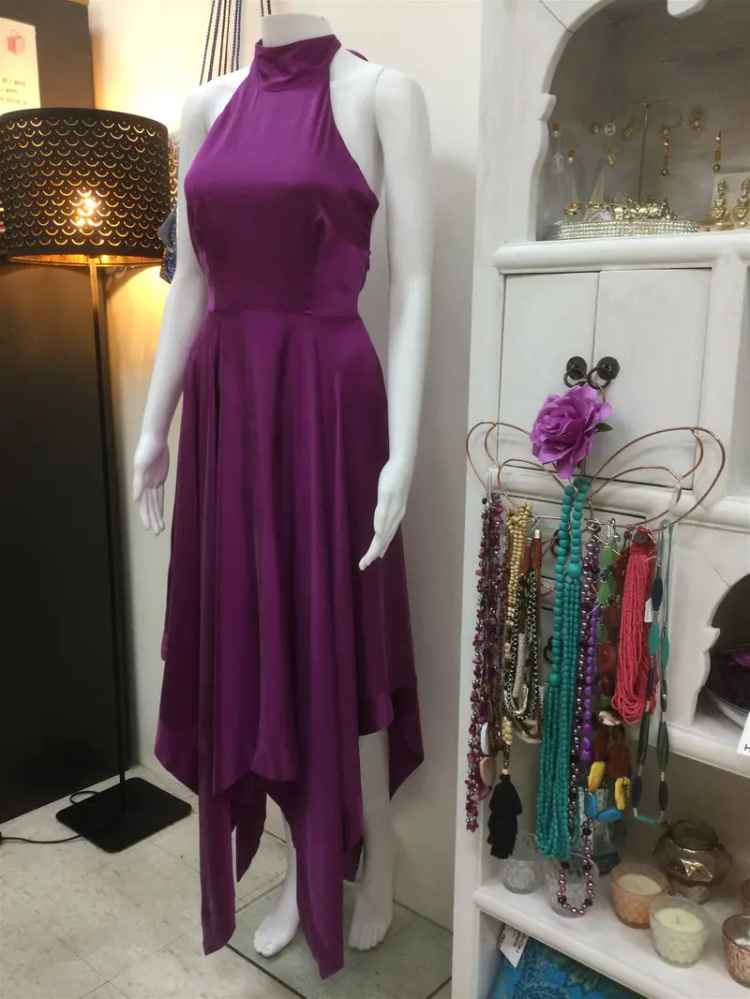 Unique Gold Coast Retail Business For Sale - Preloved Designer Clothing