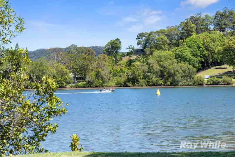 EXCELLENT FAMILY HOME ON A LARGE DOUBLE BLOCK OF LAND