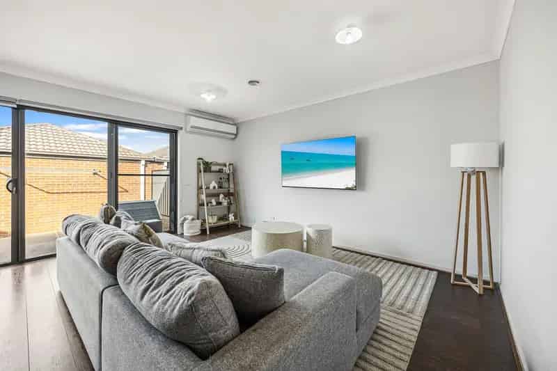 LOW MAINTENANCE AND WELL MAINTAINED!