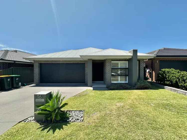 Stylish Family Home Leppington Modern Interiors Spacious Backyard