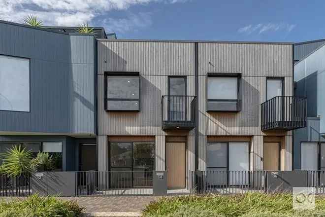 Modern 3-Bedroom Townhouse near Port Adelaide