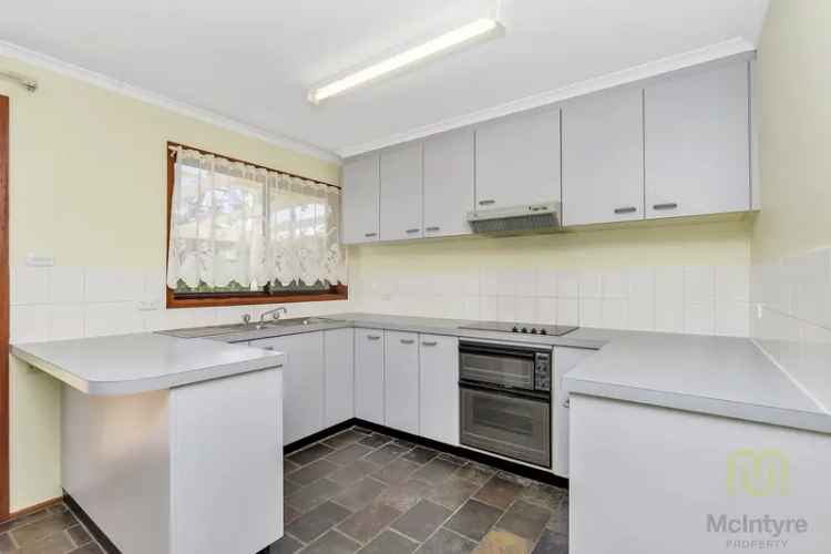 House For Rent in District of Tuggeranong, Australian Capital Territory