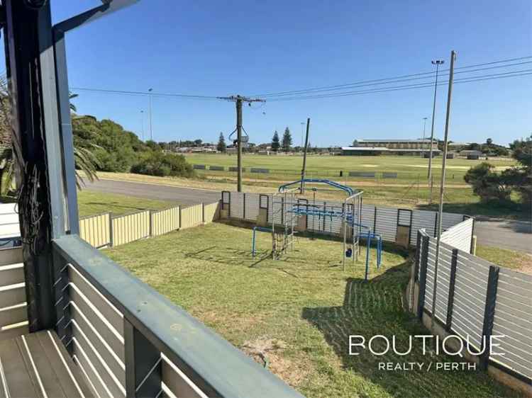 House For Sale in Port Denison, Western Australia