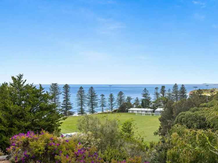 Buy Coastal Weatherboard Home in Coledale with Stunning Views