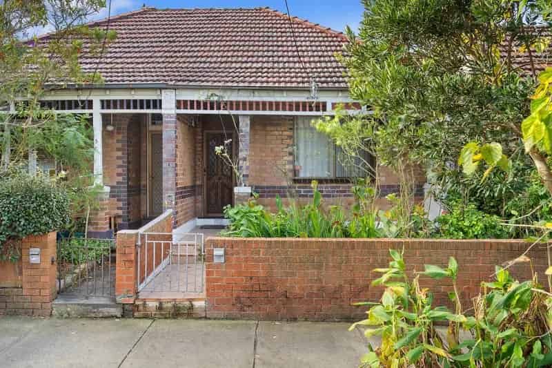 Real Estate For Lease - 3 Woodland Street - Marrickville , NSW