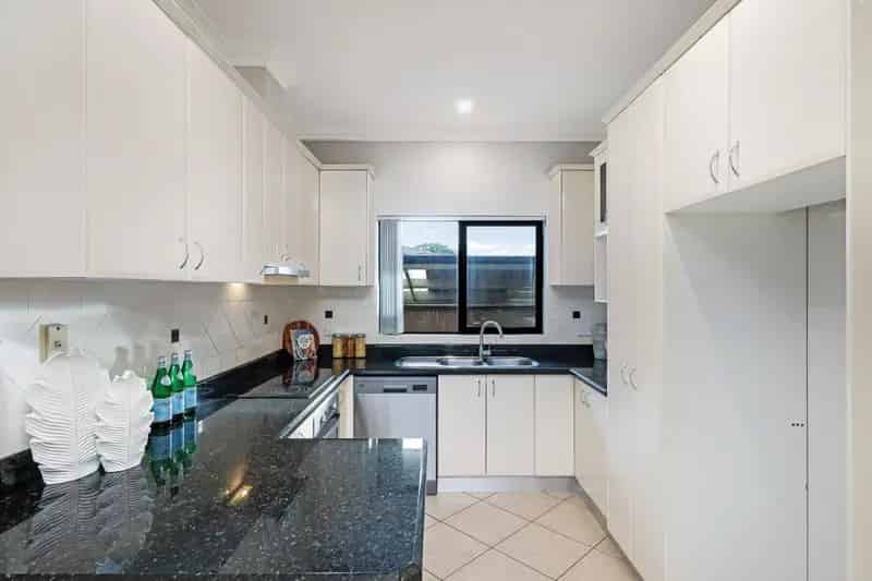Exclusive Three-Bedroom Duplex with District Views