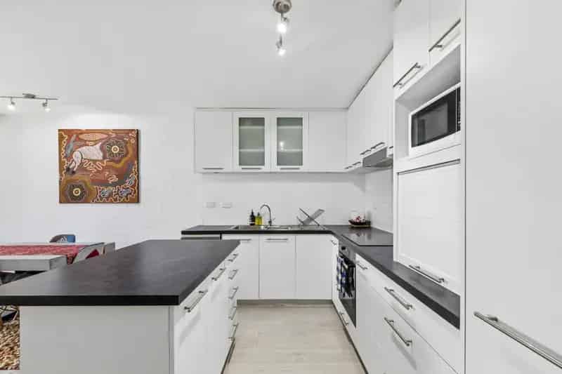 2 rooms apartment of 220 m² in Melbourne