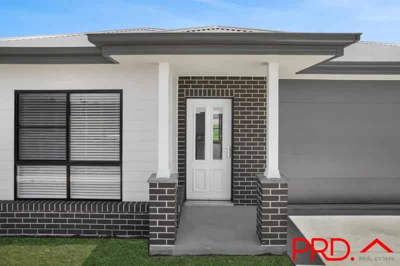 BRAND NEW 4 BEDROOM HOME - MOORE CREEK LOCATION