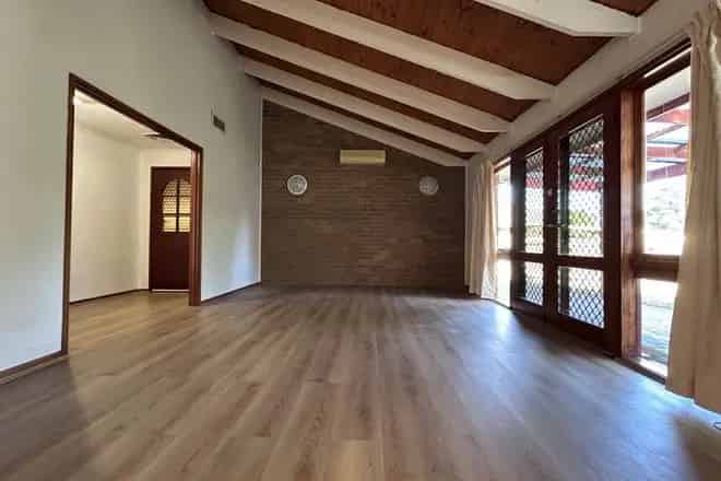 House For Rent , 2, Corio Drive, Melbourne, Victoria