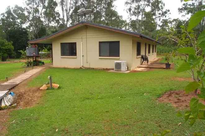 3 Bedroom Cement Block Home on 7.48ha with Shed and Solar Power