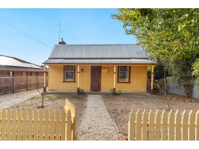 Charming Weatherboard Cottage