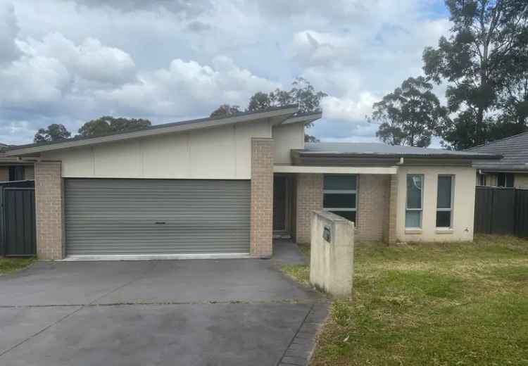 Rent House in Cessnock with 3 Bedrooms and Double Garage