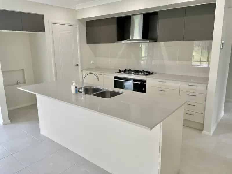 Real Estate For Lease - 41 Fleece Loop - Oran Park , NSW