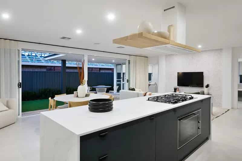 26 Entwistle Way, Aveley WA 6069 - House For Lease